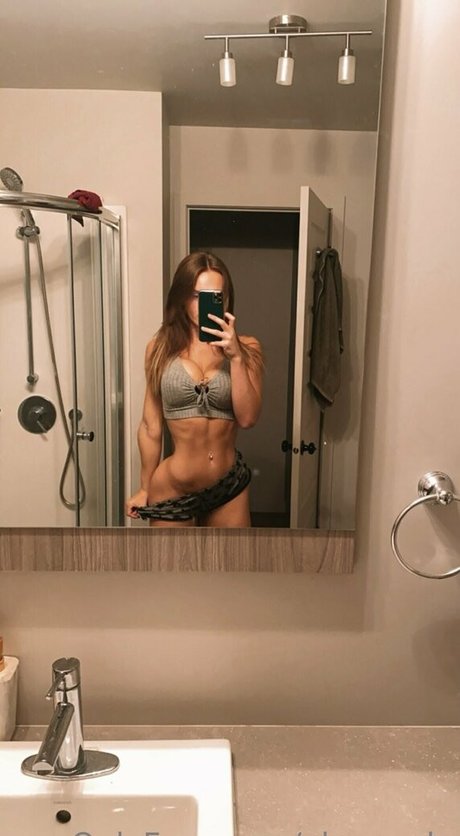 Alex Ann Lavigne Pelletier