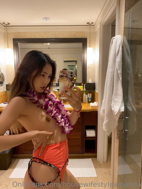 Housewife Style Amanda