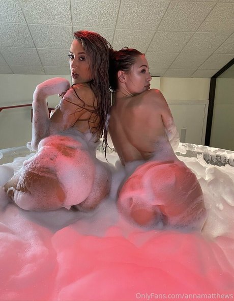 Officialannamatthews