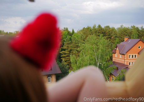 Redheadfoxy90