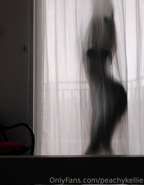 Peachykellie