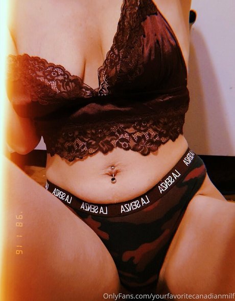 Yourfavoritecanadianmilf