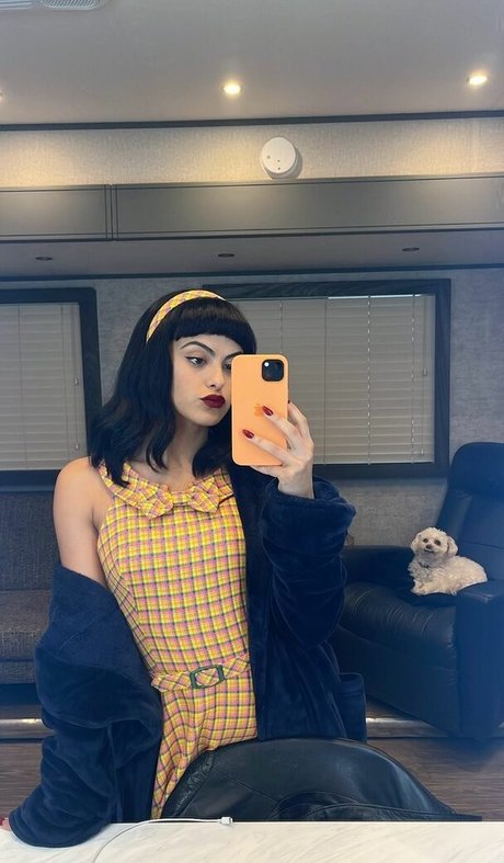 Camila Mendes