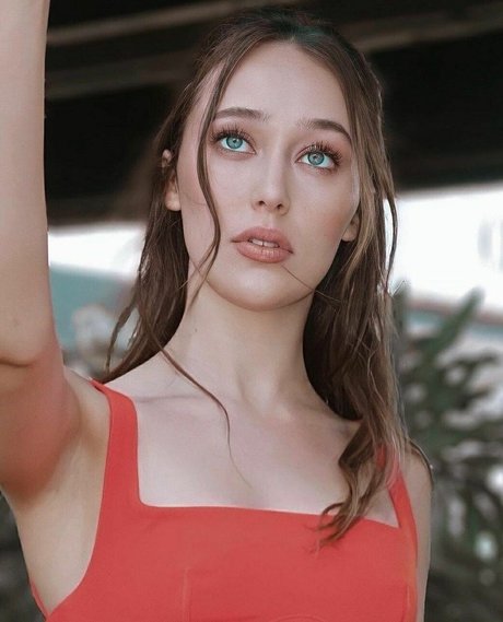 Alycia Debnam Carey