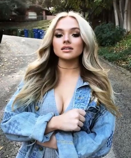 Natalie Alyn Lind