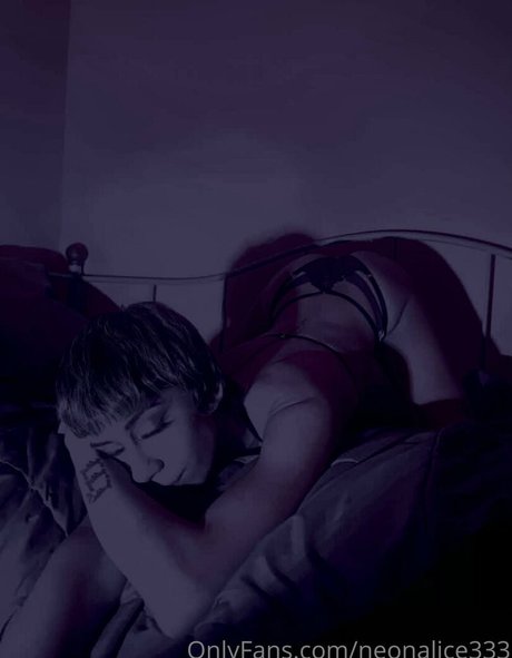 Neonalice333