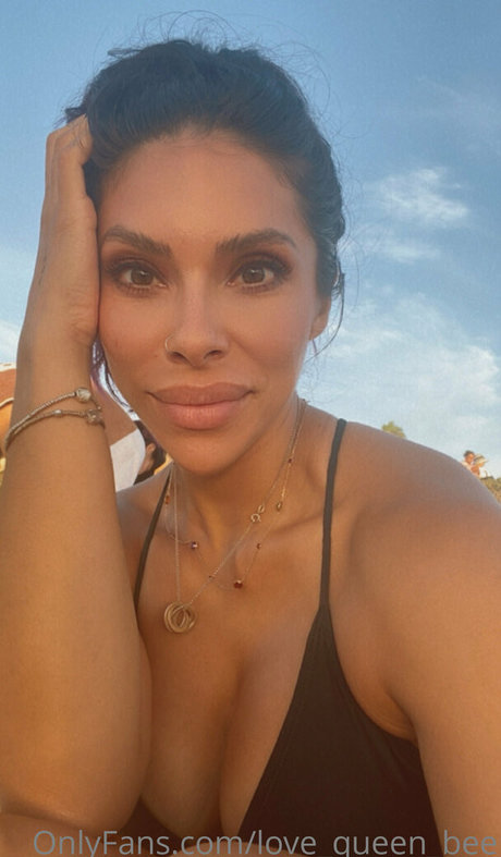 Lovequeenbee