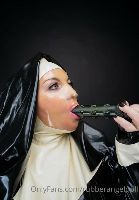 Rubberangeldoll