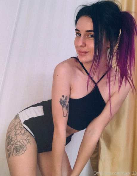 Nika123