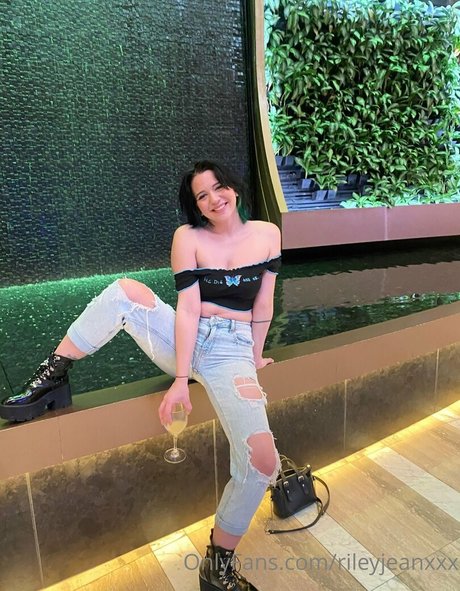 Riley Jean