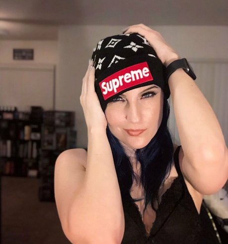 Leva Bates