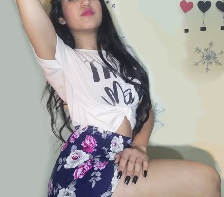 Elis Scratching Asmr