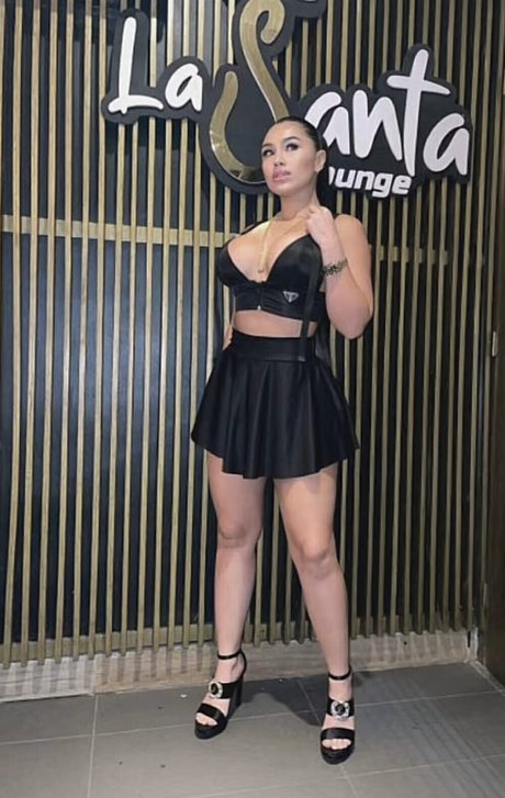 Colombiana Bombshell Mel