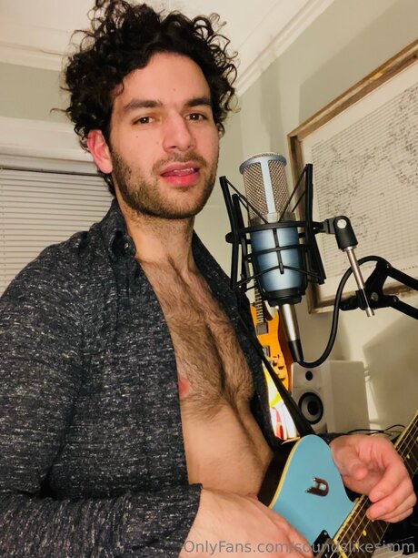 Nacktes geleaktes OnlyFans-Foto von Soundslikesimm