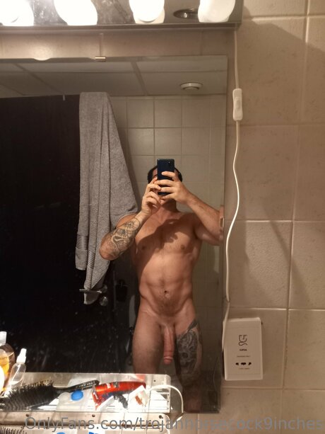 Trojanhorsecock9inches