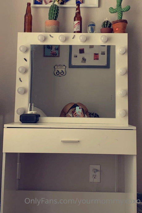 Yourmommyxoxo