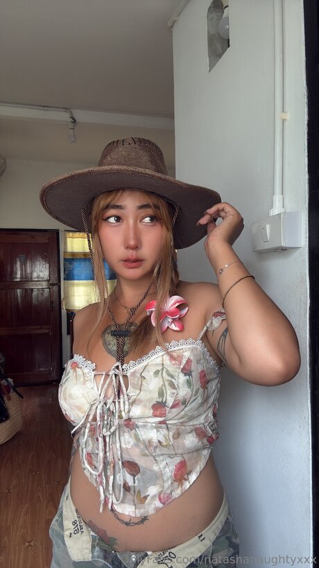 Natashanaughtyxxx