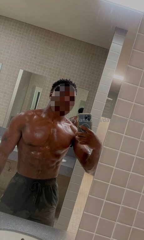 Nacktes geleaktes OnlyFans-Foto von Dawgzgetfcked