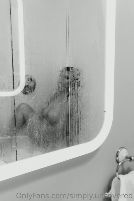 Simplyuncovered Jessie P