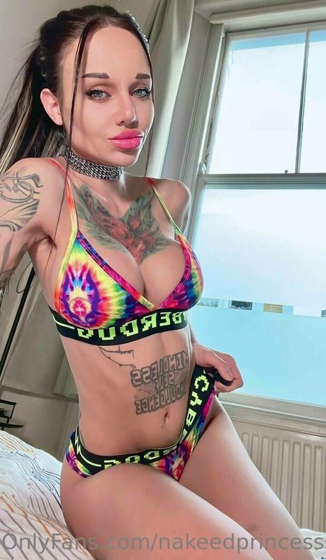 Nakeedprincesss