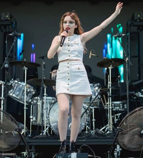Lauren Mayberry