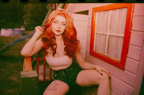 Cherrievelvet Cherrie