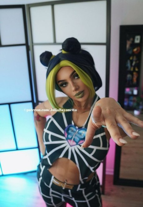 Julia Bayonetta