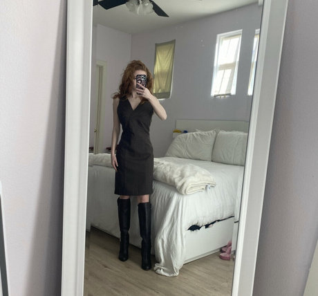 Nacktes geleaktes OnlyFans-Foto von Francesca Capaldi