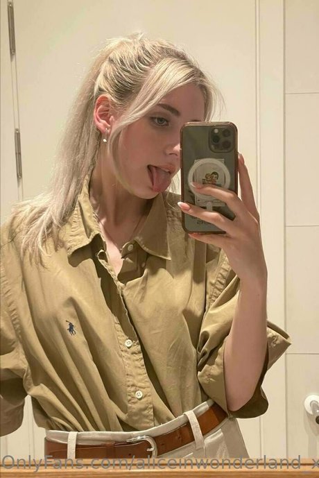 Aliceinwonderlandxo