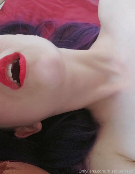 Missbluefreeof