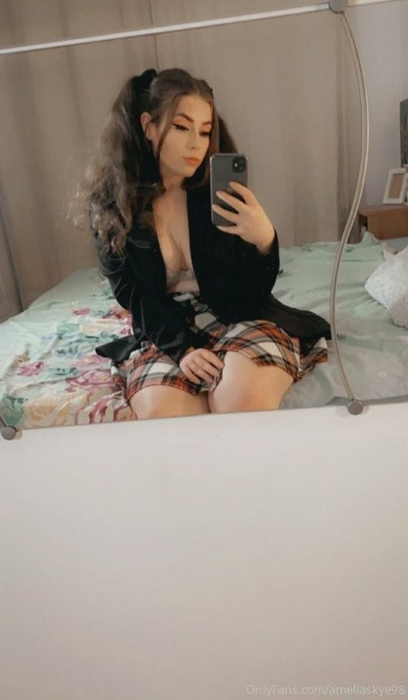 Ameliaskye98
