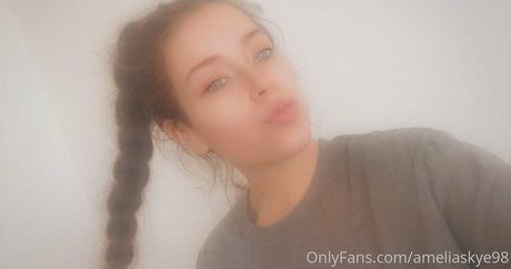Ameliaskye98
