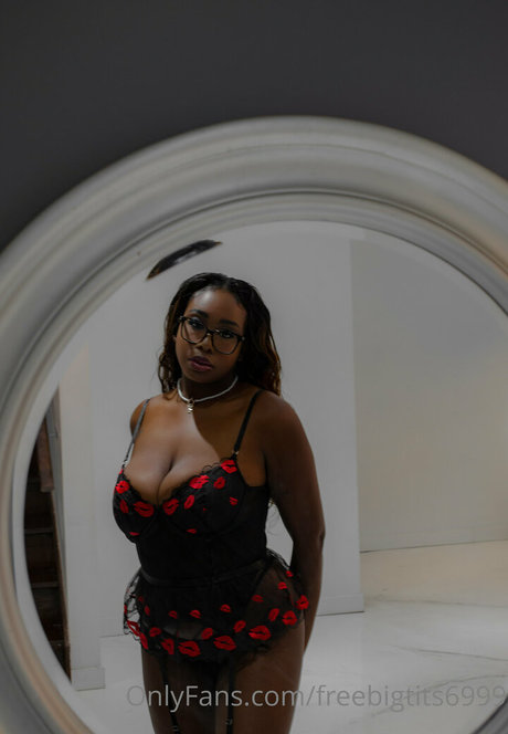 Freebigtits6999