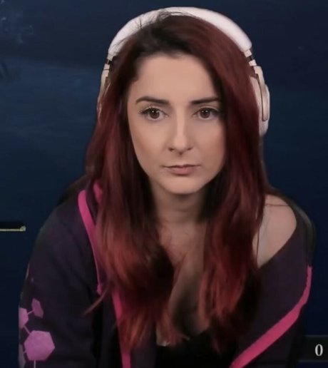 Anniefuchsia
