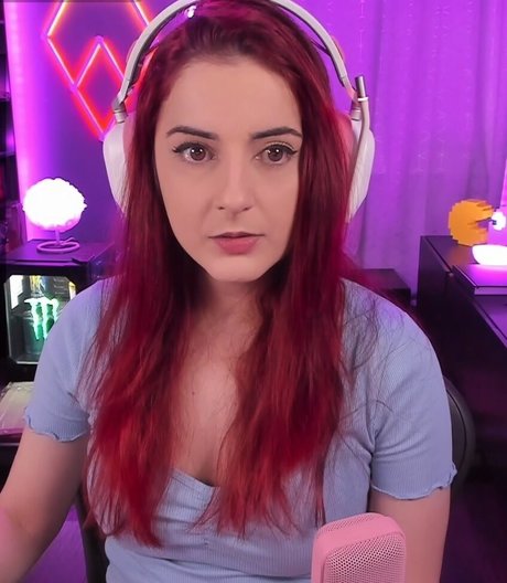 Anniefuchsia