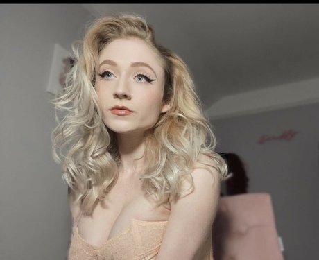 Janet Devlin