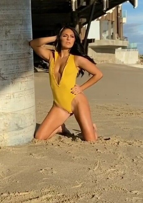 Sonya Deville