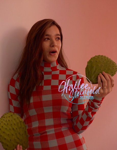 Hailee Steinfeld