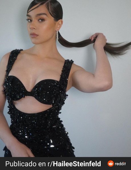 Hailee Steinfeld