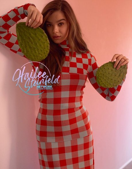 Hailee Steinfeld