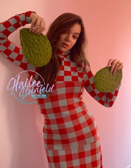 Hailee Steinfeld
