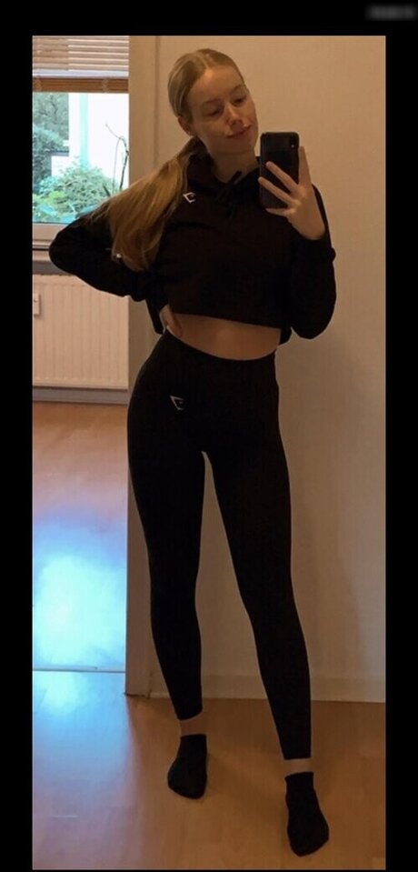 Nadine Von Relaxasmr