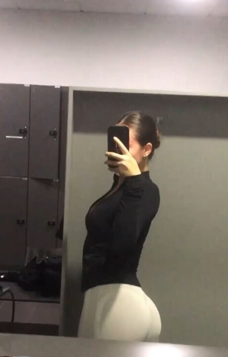 Vanessa Beauty And The Nerd