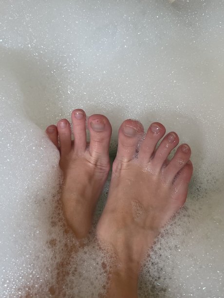 Lous Feet