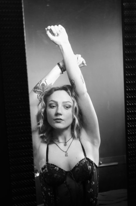 Nacktes geleaktes OnlyFans-Foto von Lunar Kisses