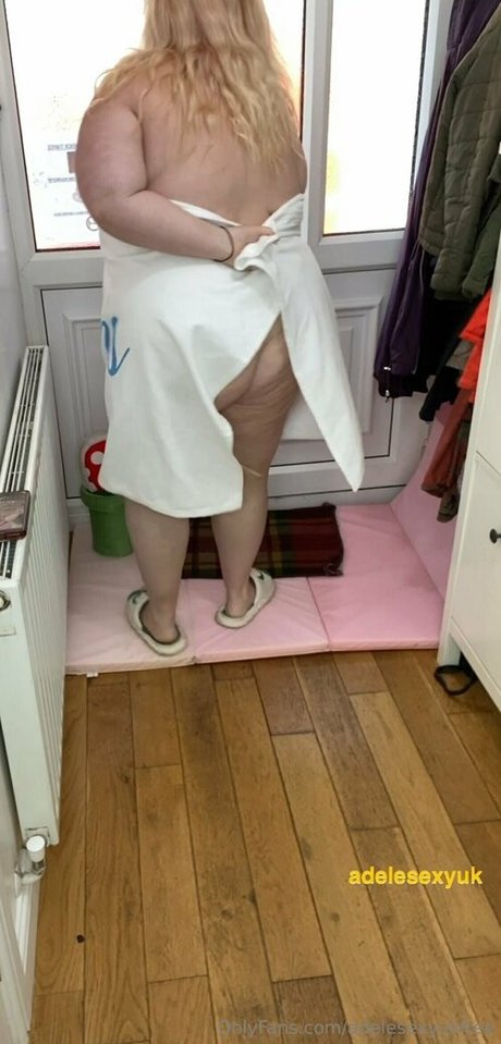 Nacktes geleaktes OnlyFans-Foto von Adelesexyukfree