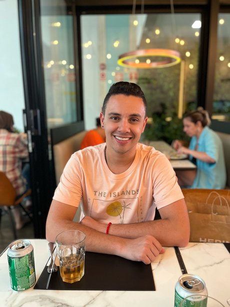 Nacktes geleaktes OnlyFans-Foto von Philipe Watfe