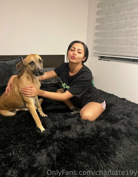 Charlotte19y