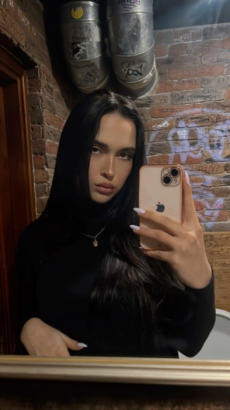 Nacktes geleaktes OnlyFans-Foto von Romina