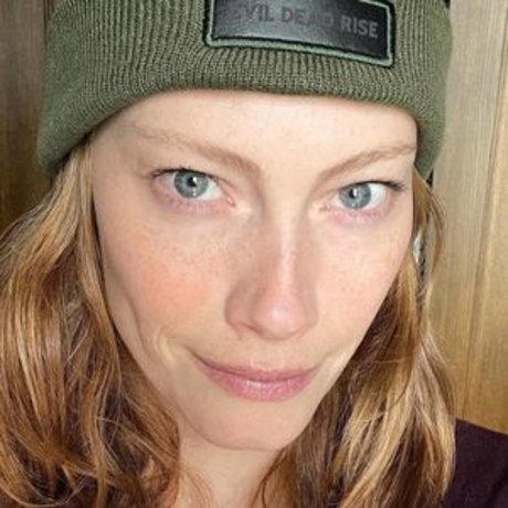 Nacktes geleaktes OnlyFans-Foto von Alyssa Sutherland